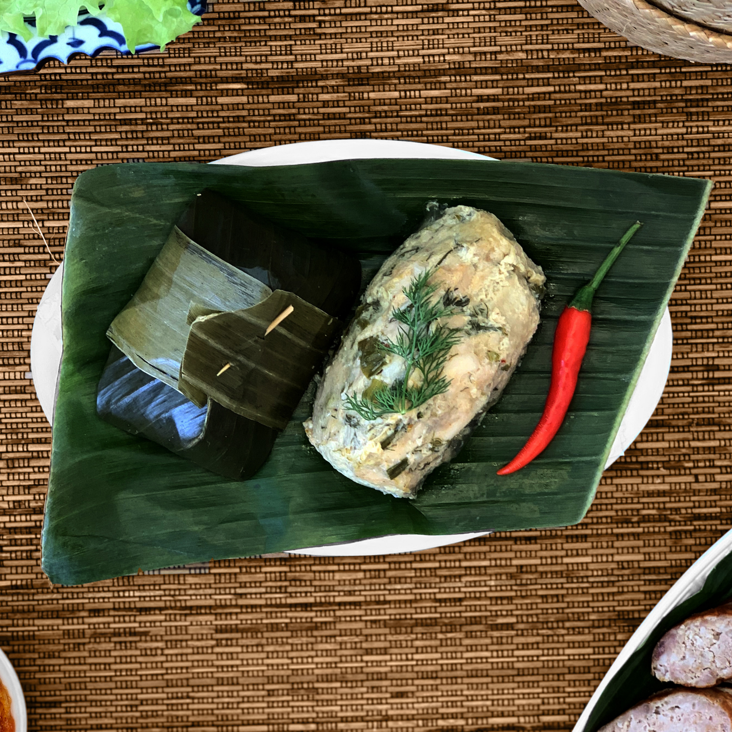 Papillote de Poulet aux herbes "Mok Kai" | ມົກໄກ່